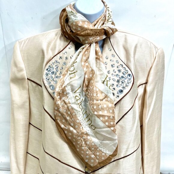 Valentino Rudolph 1921 scarf, 100% sheer silk, 38" x40" large full body wrap(35) - Picture 3 of 8